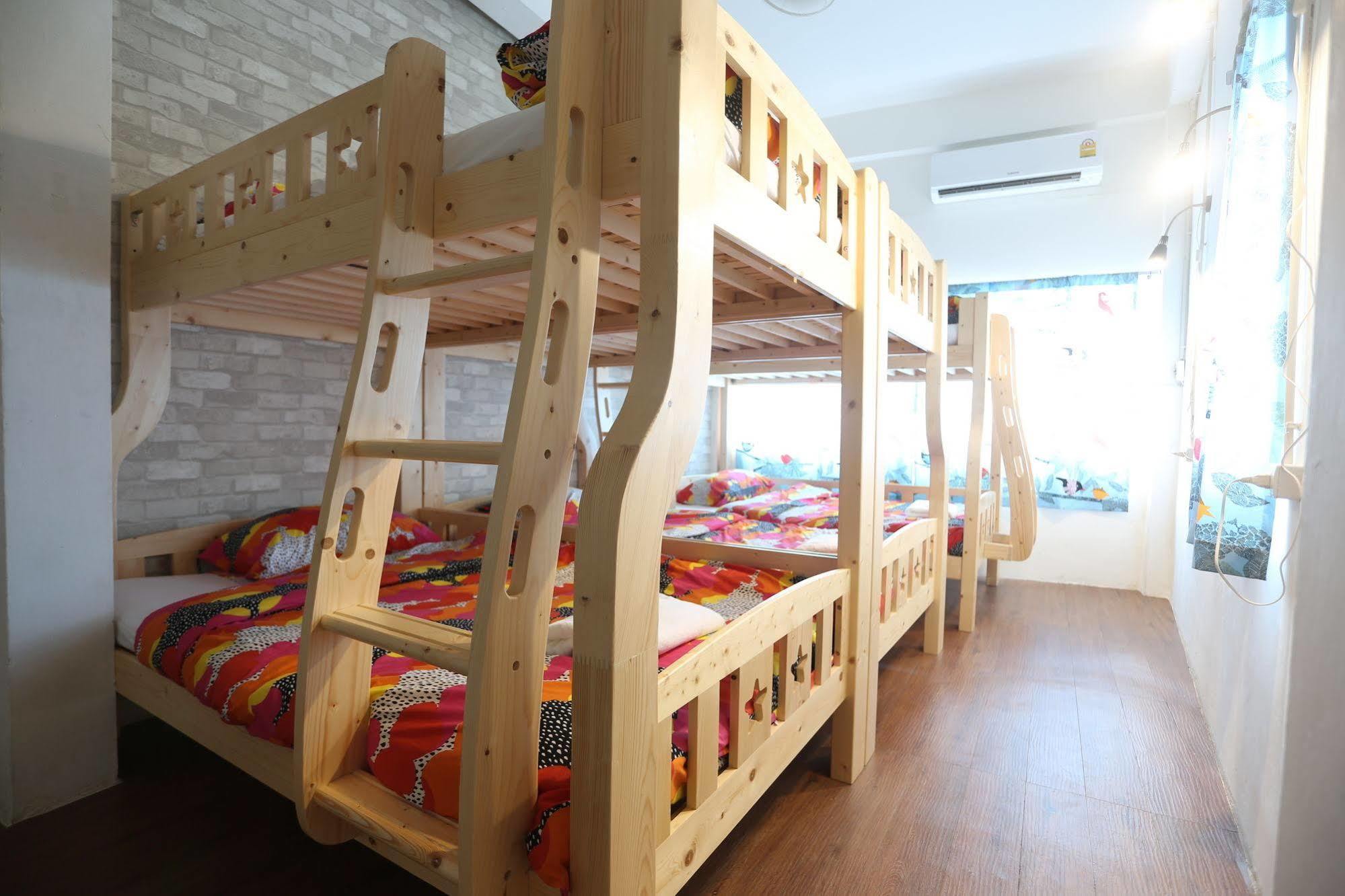 Blue Jasmine Hostel Bangkok Exterior foto