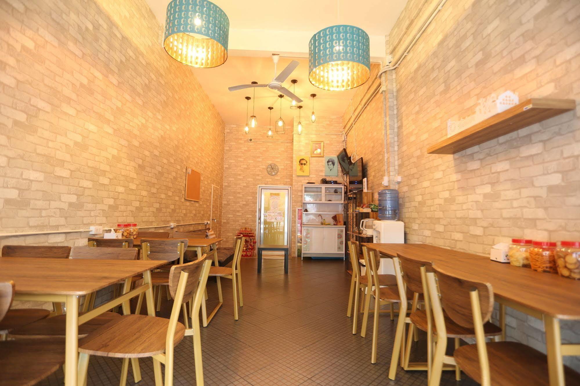 Blue Jasmine Hostel Bangkok Exterior foto